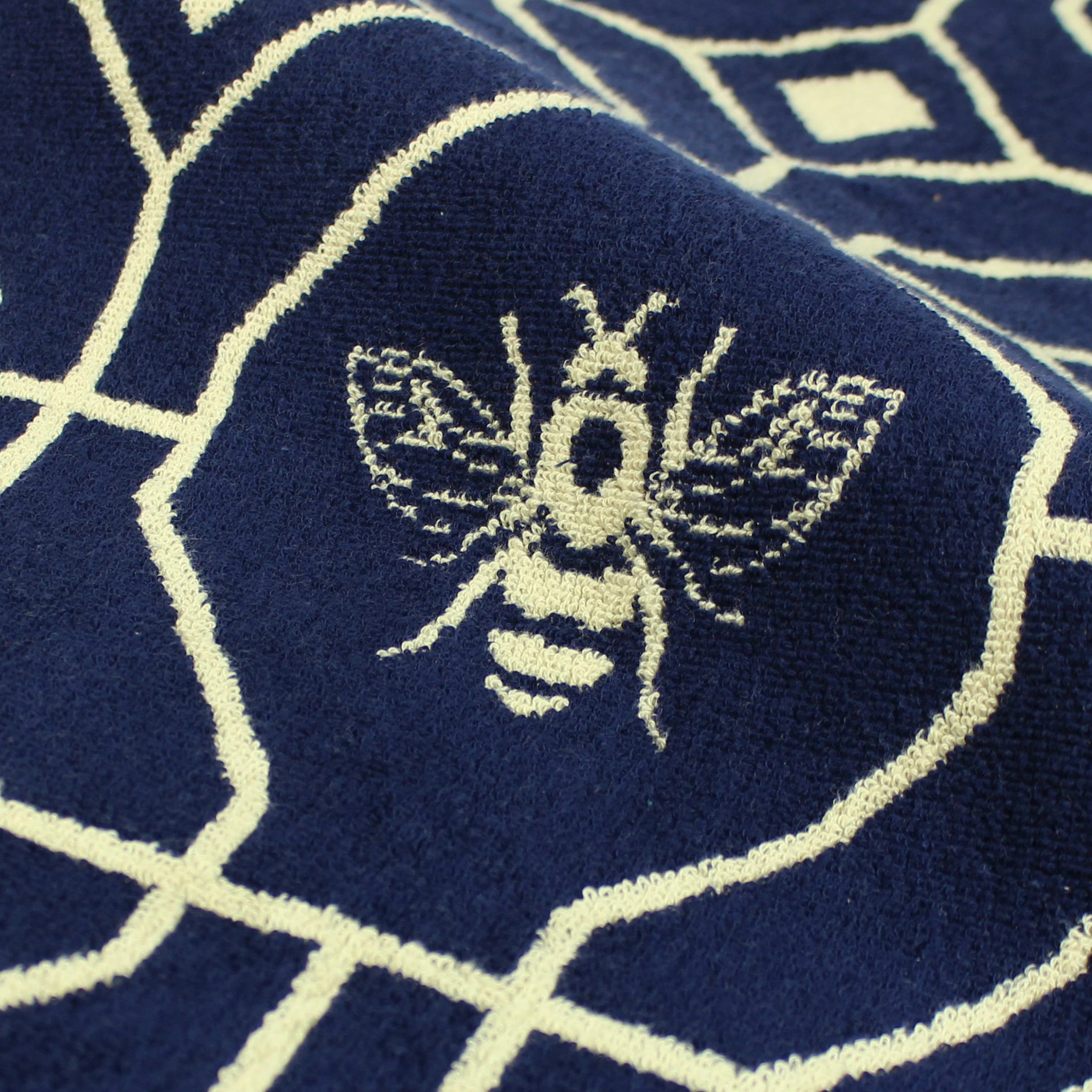 Furn. Bee Deco Geometric Jacquard Bath Towel - Navy 2 Furn. Bee Deco Geometric Jacquard Bath Towel - Navy - Image 2