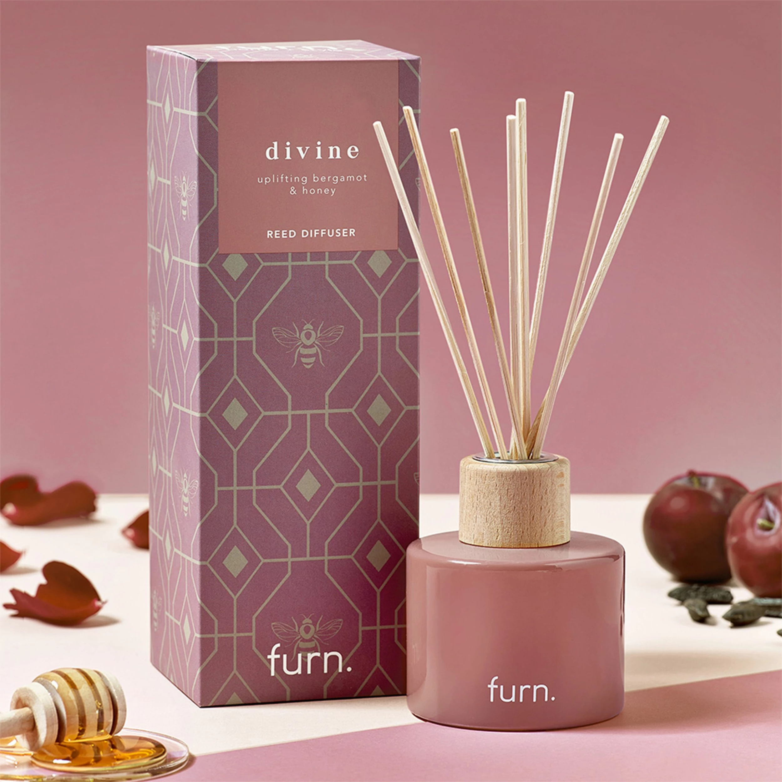 Furn. Bee Deco Divine Bergamot, Honey, Plum & Tonka Scented Reed Diffuser - Pink 1 Furn. Bee Deco Divine Bergamot, Honey, Plum & Tonka Scented Reed Diffuser - Pink