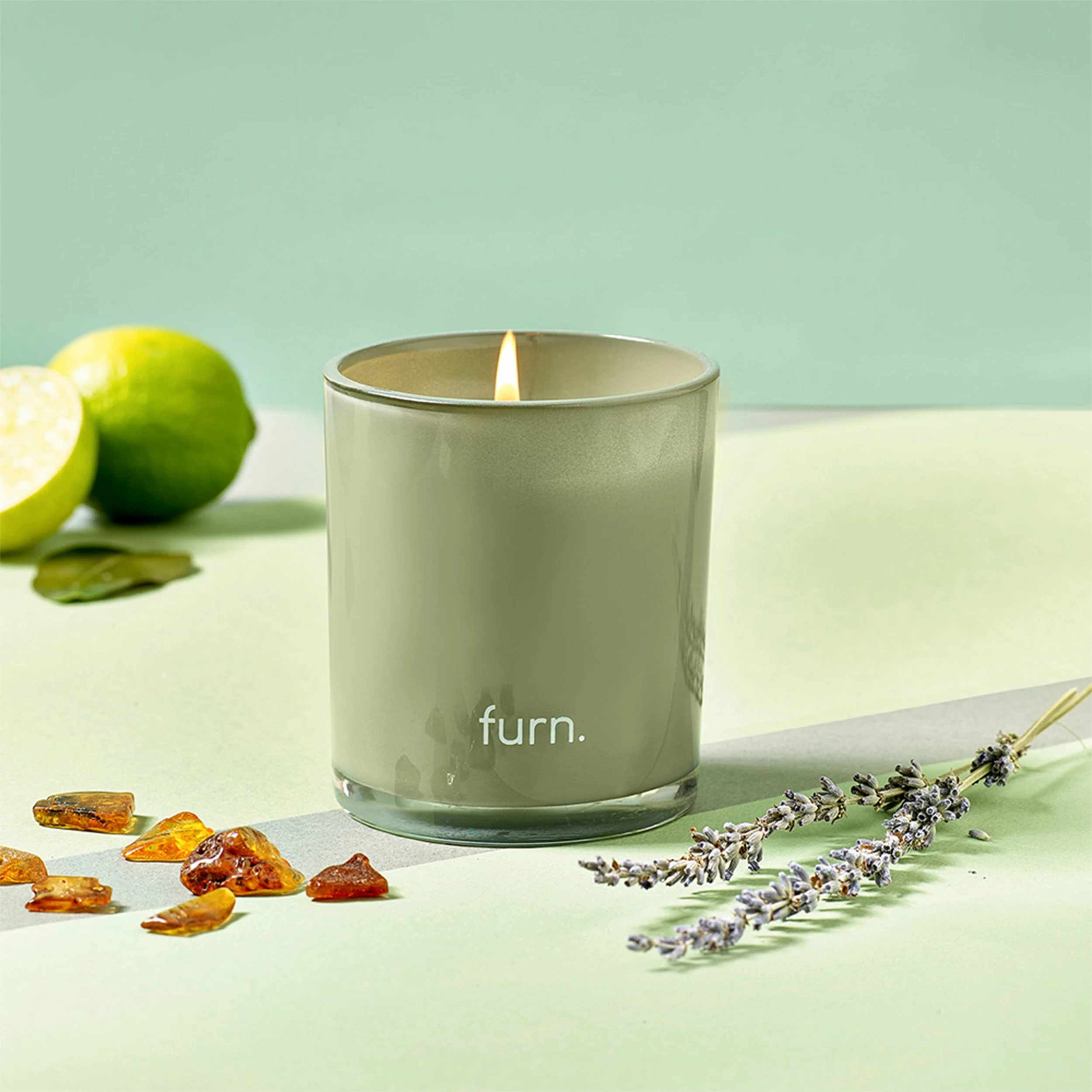 Furn. Amazonia Botanica Peppermint & Citrus Scented Glass Candle - Green 2 Furn. Amazonia Botanica Peppermint & Citrus Scented Glass Candle - Green - Image 2