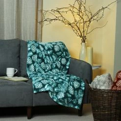 Furn. Irwin Throw - Green -Cheap furn Store 73d0d852ba2e4f72b8f8efe6bd7be707