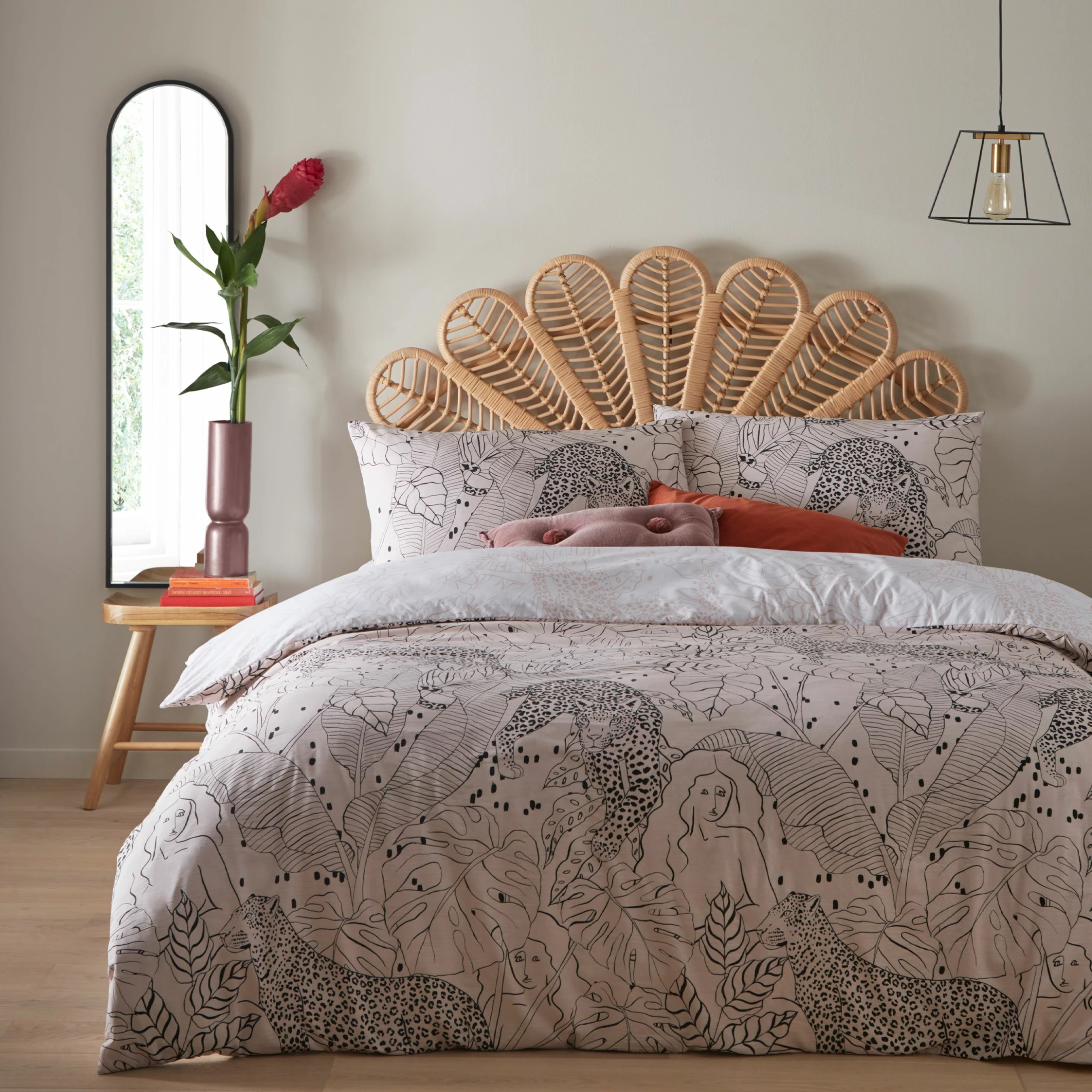 Furn. Aurora Tropical Jungle Duvet Cover Set - Blush 1 Furn. Aurora Tropical Jungle Duvet Cover Set - Blush