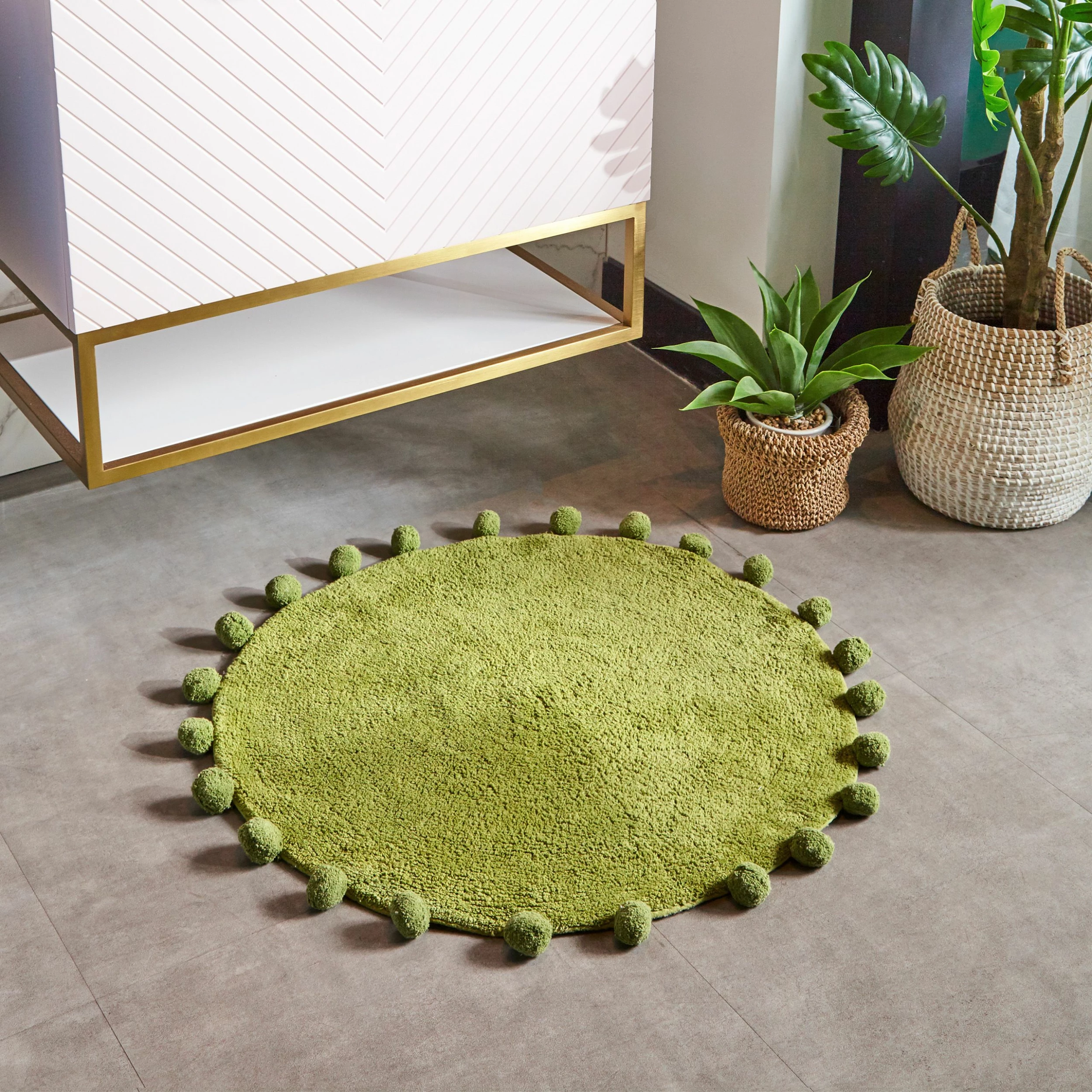 Furn. Circle Pom-Pom Cotton Woven Non-Slip Bath Mat - Olive 2 Furn. Circle Pom-Pom Cotton Woven Non-Slip Bath Mat - Olive - Image 2