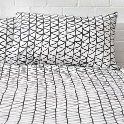 Furn. Arizona Jungle Reversible Duvet Cover Set - Black/White -Cheap furn Store 9888eeb3a74343b2b4a037d338e6b431