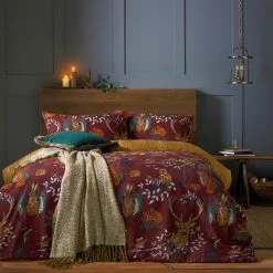 Furn. Forest Fauna Duvet Set - Red