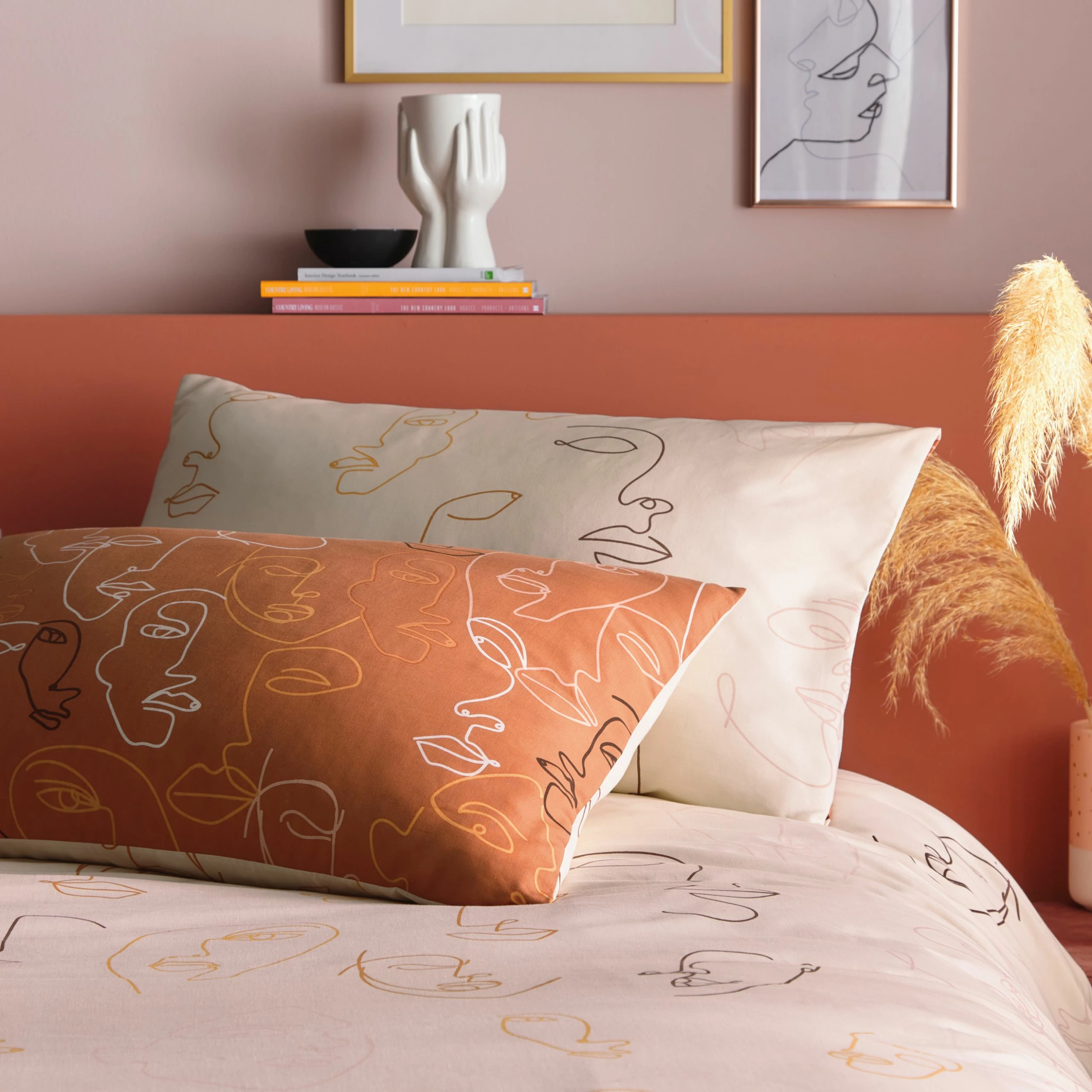 Furn. Kindred Duvet Cover Set - Orange 3 Furn. Kindred Duvet Cover Set - Orange - Image 3