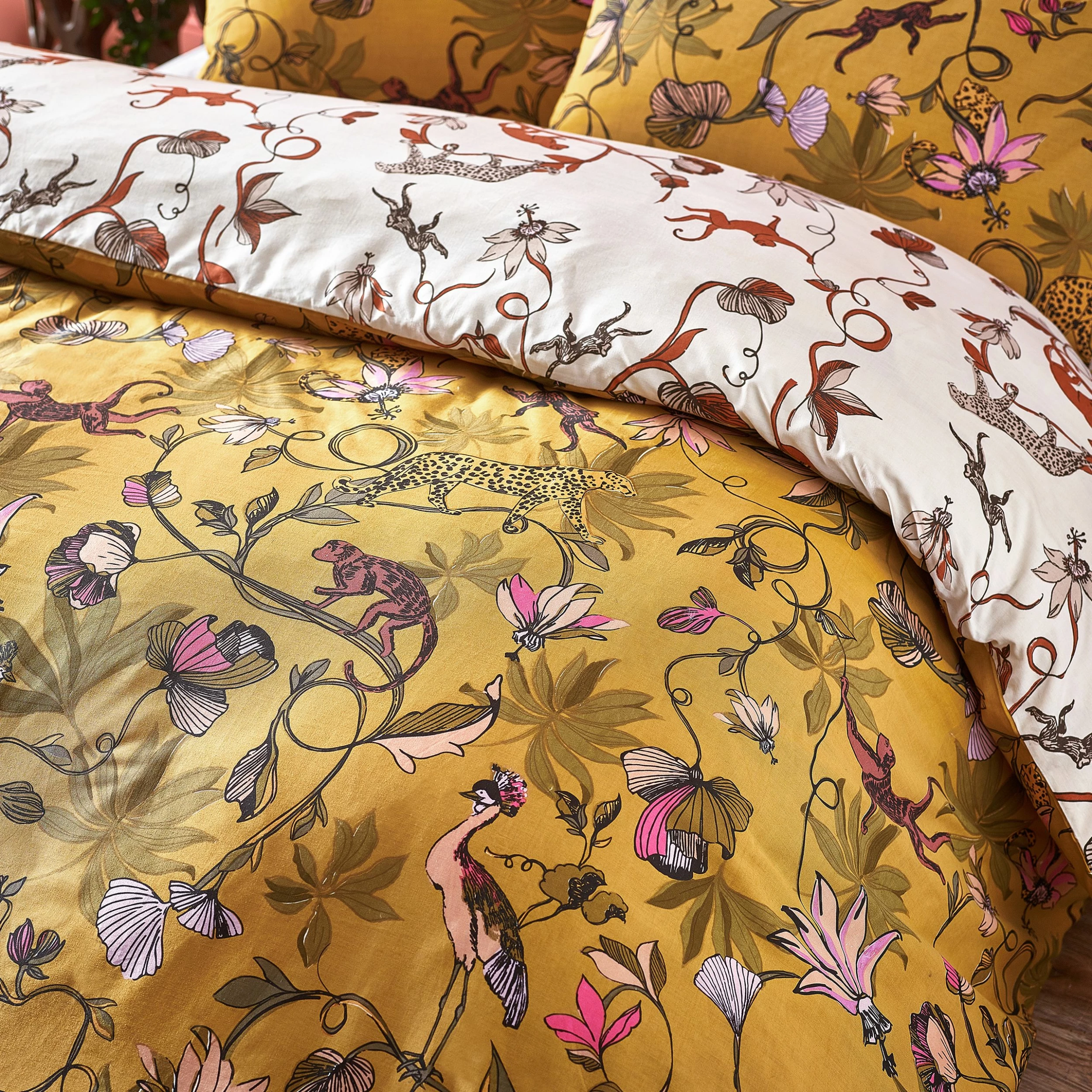 Furn. Wildlings Tropical Reversible Duvet Cover Set - Yellow 3 Furn. Wildlings Tropical Reversible Duvet Cover Set - Yellow - Image 3